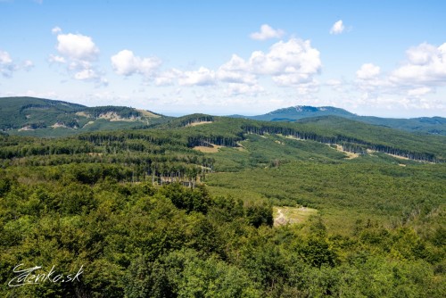 Pohľad z rozhľadne na Veľkej homoli